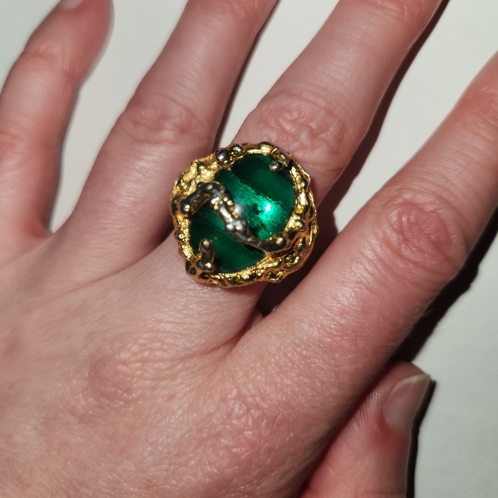 Vtg Ring
